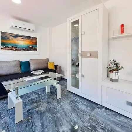 Lejlighed Modern Right In The Heart Of